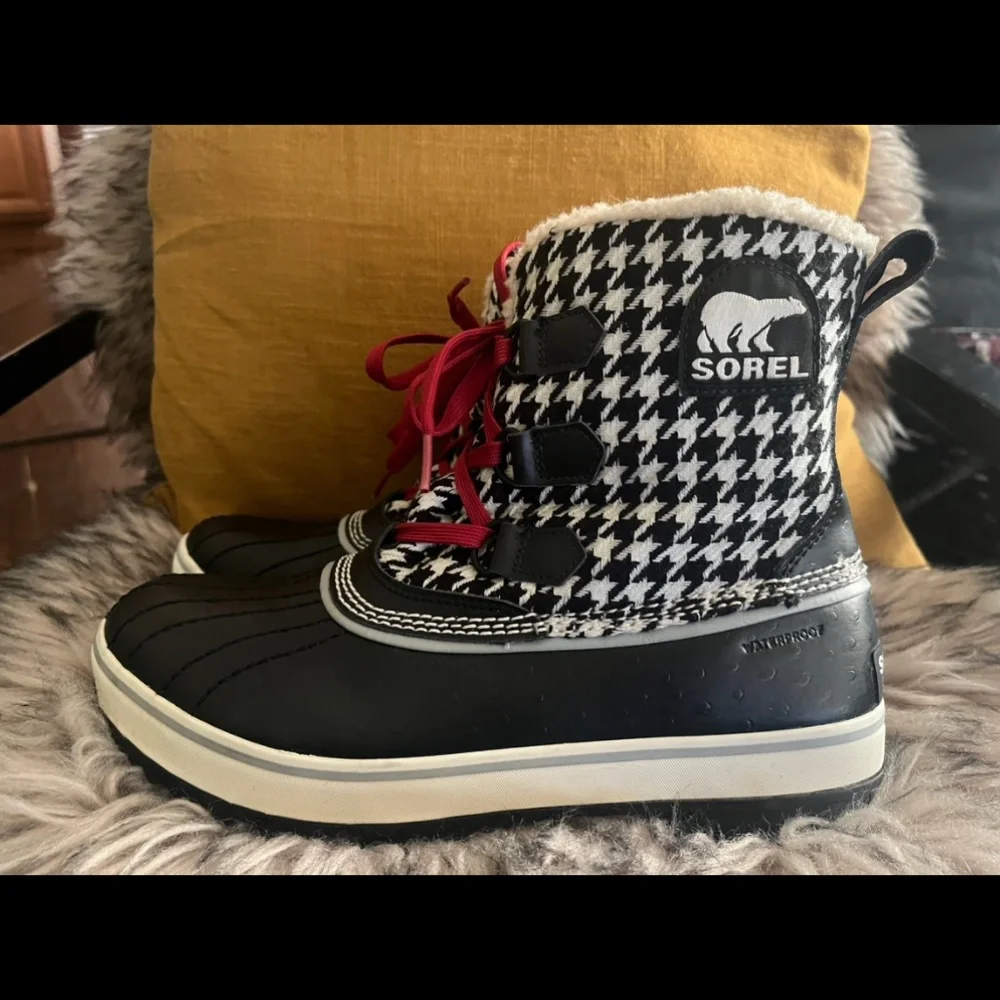 Sorel Tivoli Houndstooth Waterproof Winter Boots Sz. 9 fits like an 8.5 - Picture 4 of 7